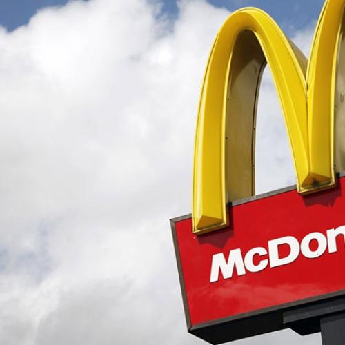 McDonalds Restaurants Shown With Massive Storm Of Customers