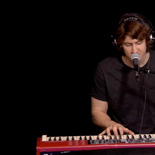 Does Dean Lewis Have The Best Voice In Australia?