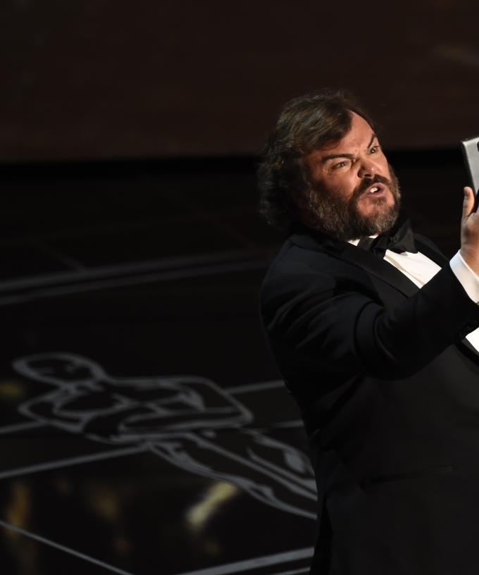 Jack Black Completing A Chris Hemsworth Workout Is Amazing