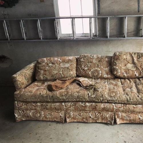 The Top 5 Scariest Sofas: You Won’t Believe Your Eyes!