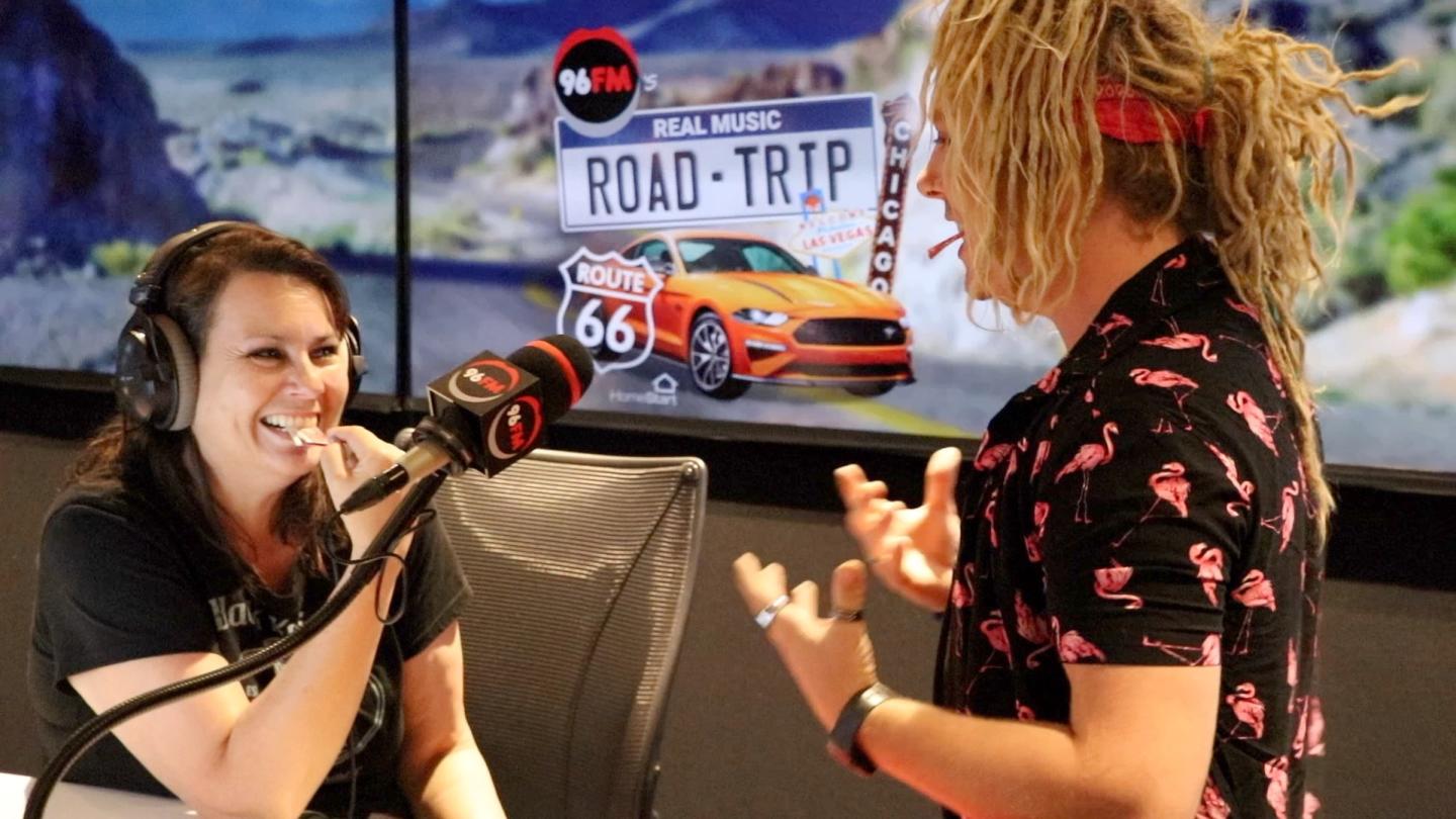 Sam & Justin test out some Fringe World magic on Fred & Lisa!