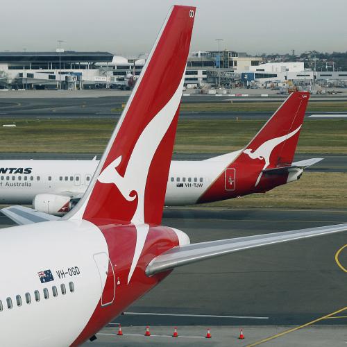 Qantas Just Sold 1000 ~Fully-Stocked~ Boeing 747 Drinks Carts Before Retiring Planes To Desert
