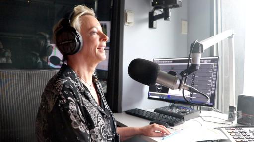 Amanda Keller lets Lisa know what she think about bachelor rumours