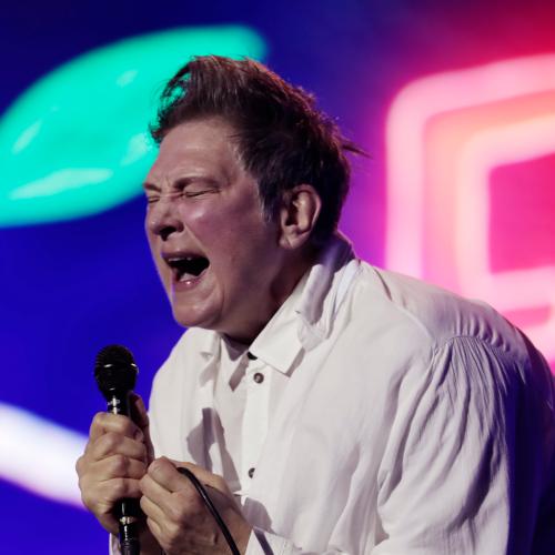 k.d. lang's Powerful Performance At Fire Fight Australia Leaves Audiences In Tears