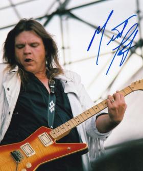 Forget Selfies, Whose Autograph Do You Have?