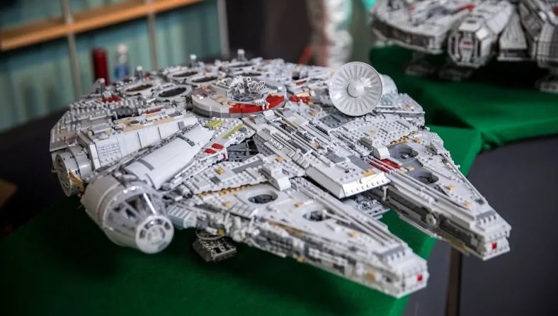 lego millennium falcon 5000 pieces