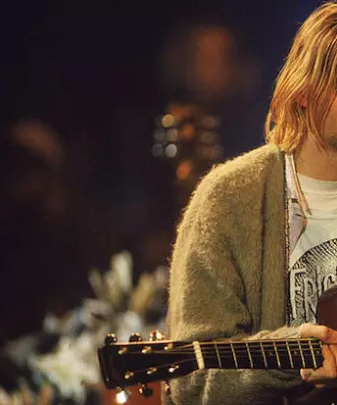 kurt cobain playing a surprise solo set