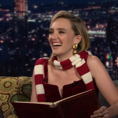 SNL's Chloe Fineman Reading ’Twas the Night Before Christmas As Celebrities Is SPOT ON!