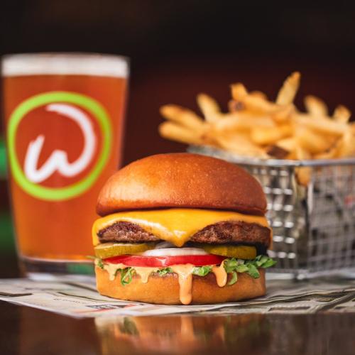 Mark Wahlburg Is Opening His Burger Chain 'Wahlburgers' In Perth In Coming Months!