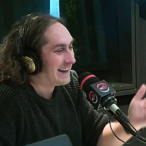 Ross Noble Made His Own Mask From Stuff In His Car & It Didn't Go Well