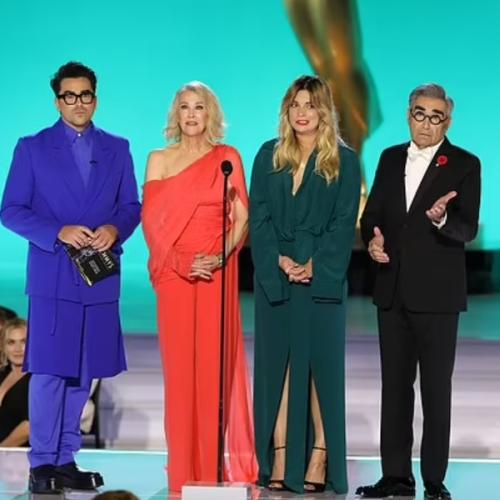 The Schitt’s Creek Cast Were Basically The Rose Family As Emmy Awards Teleprompter Fails