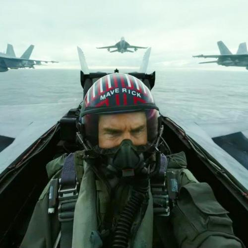 Check Out This BehindTheScenes Clip Of THAT Beach Scene In Top Gun