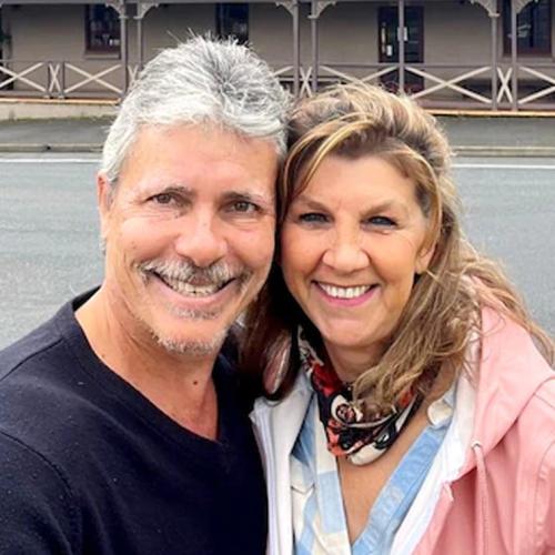 Meet The Retirees Attempting The Biggest Pub Crawl Across Australia