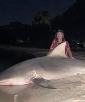 Young Perth Bloke Catches Huge Bull Shark In Swan River