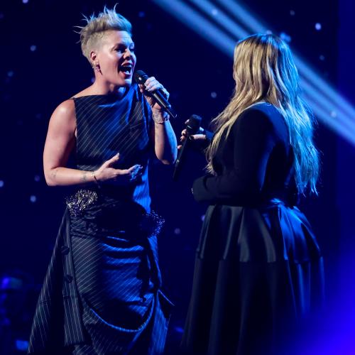 Watch Kelly Clarkson Join Forces With P!NK To Deliver Powerful Duet
