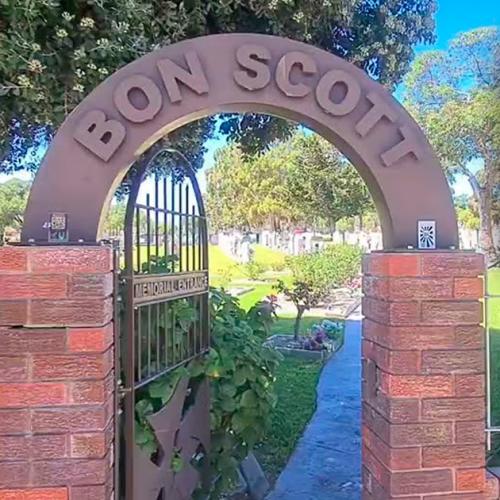 Here’s Why The Bon Scott Memorial Gate At Freo Cemetery Are Missing